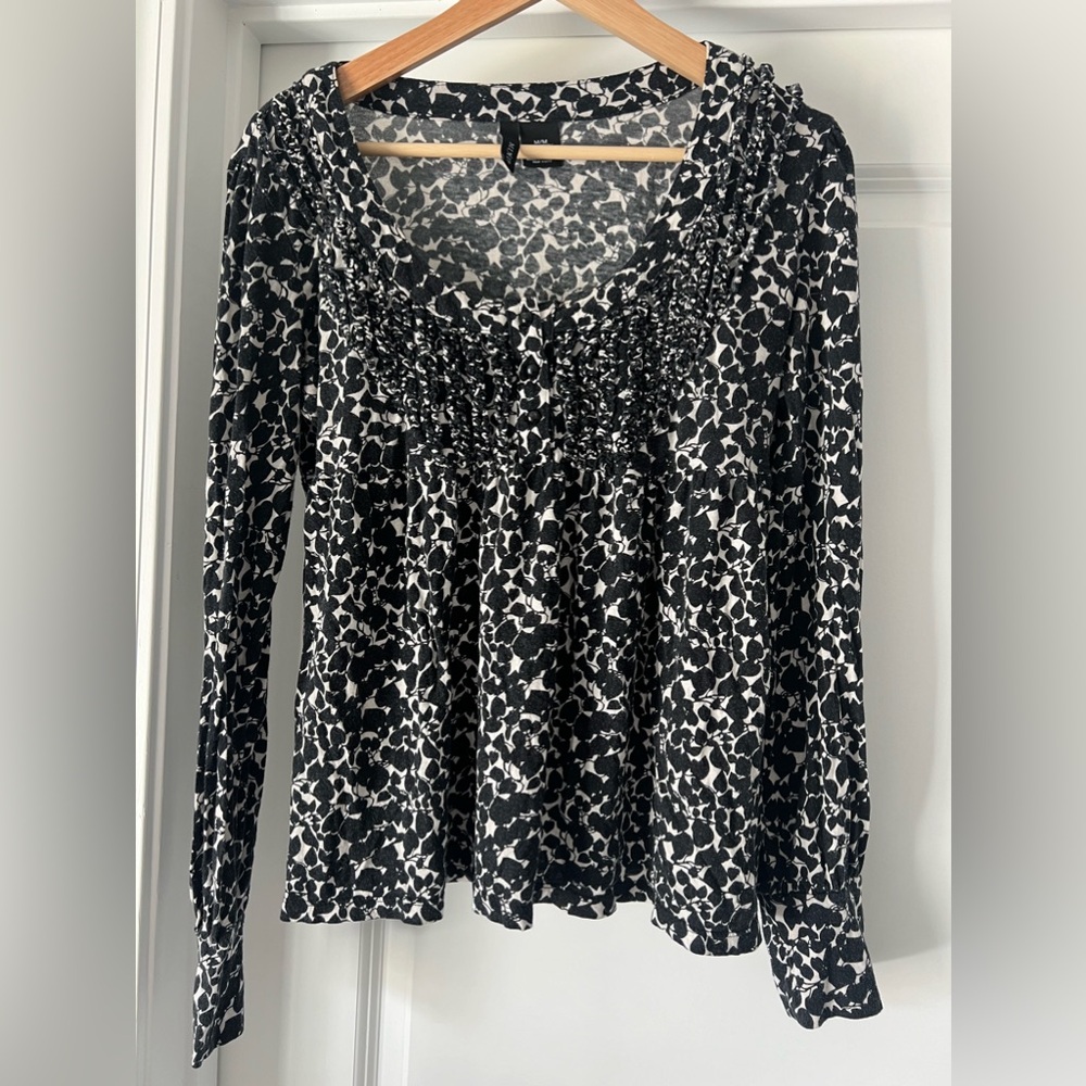 Mix It Black White Ruched Blouse Medium Long Sleeve Scoop Neck Knit Top